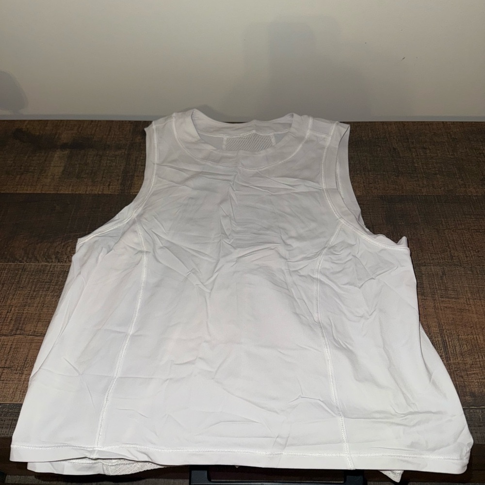 White Sleeveless Lululemon Cropped Sculpt Top Size 2